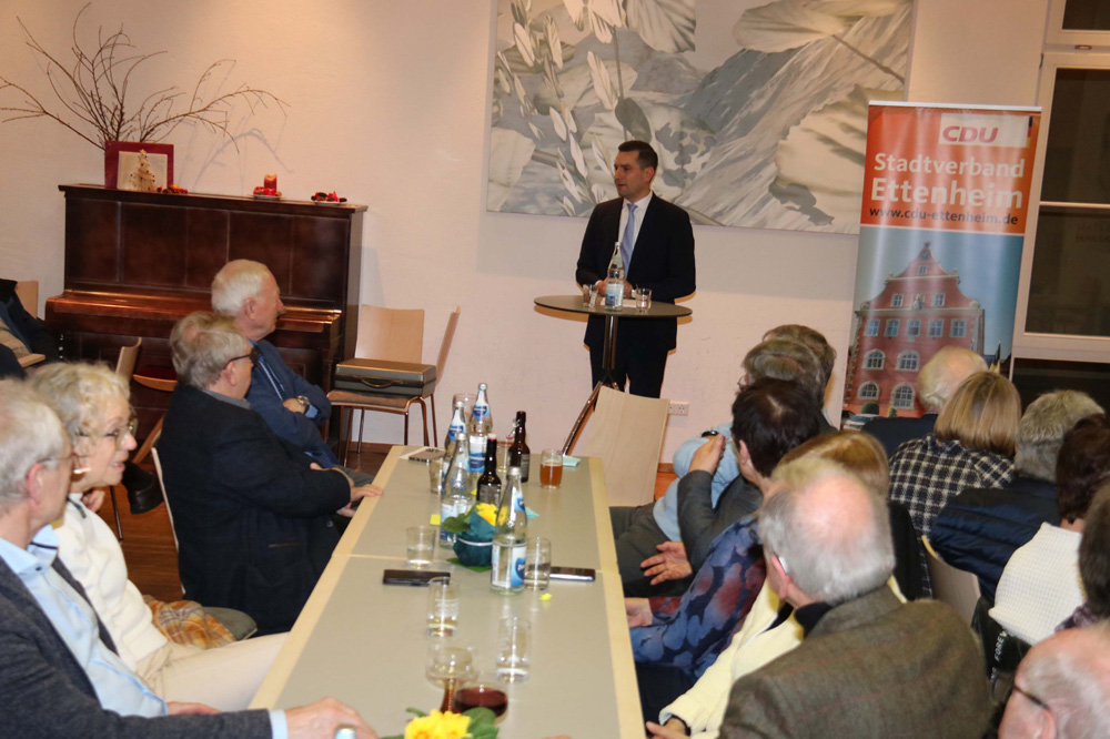 Nicolas Zippelius MdB (Karlsruhe) sprach am Aschermittwoch in Ettenheim zum Thema „Israel und die Hamas“.